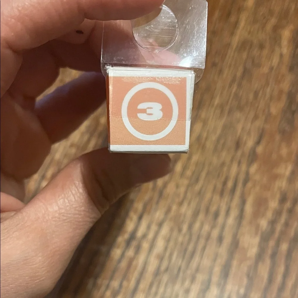 Milk Makeup Clear  3 in 1 under eye tint +brightener